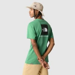 The North Face S/S Redbox Tee-Deep Grass Green -TROLKID Bekleidung Geschaft 2TX2 N11 hero wid 1250 hei 1250 fmt jpg qlt 85 1 op sharpen 0 resMode sharp2 op usm 1 1 1 0 1280x1280
